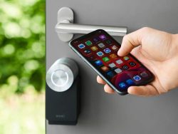 NUKI Smart Lock Pro 4 Fekete Okoszár